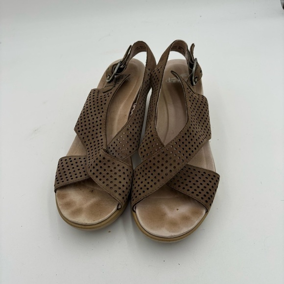 Dansko Women’s 39 Walnut Nubuck Leather Jacinda Perforated Slingback Sandals - Picture 4 of 6